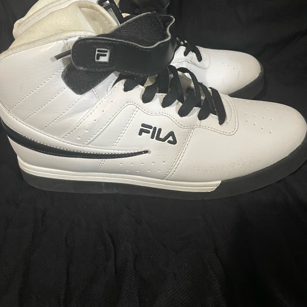 Youth Size 6 1/2 Black and White Fila Tennis Shoes